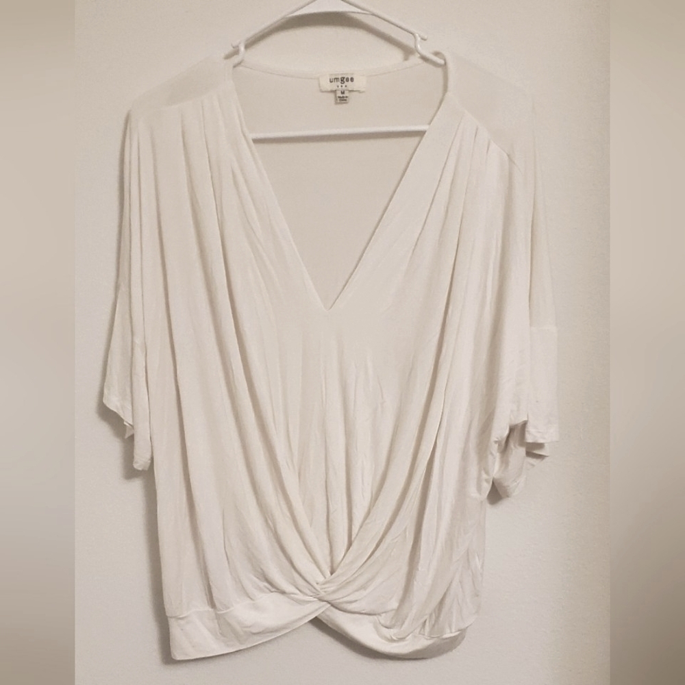 Umgee Women's Boxy White Twist Front Flowy V-Neck Blouse Size Medium Boho